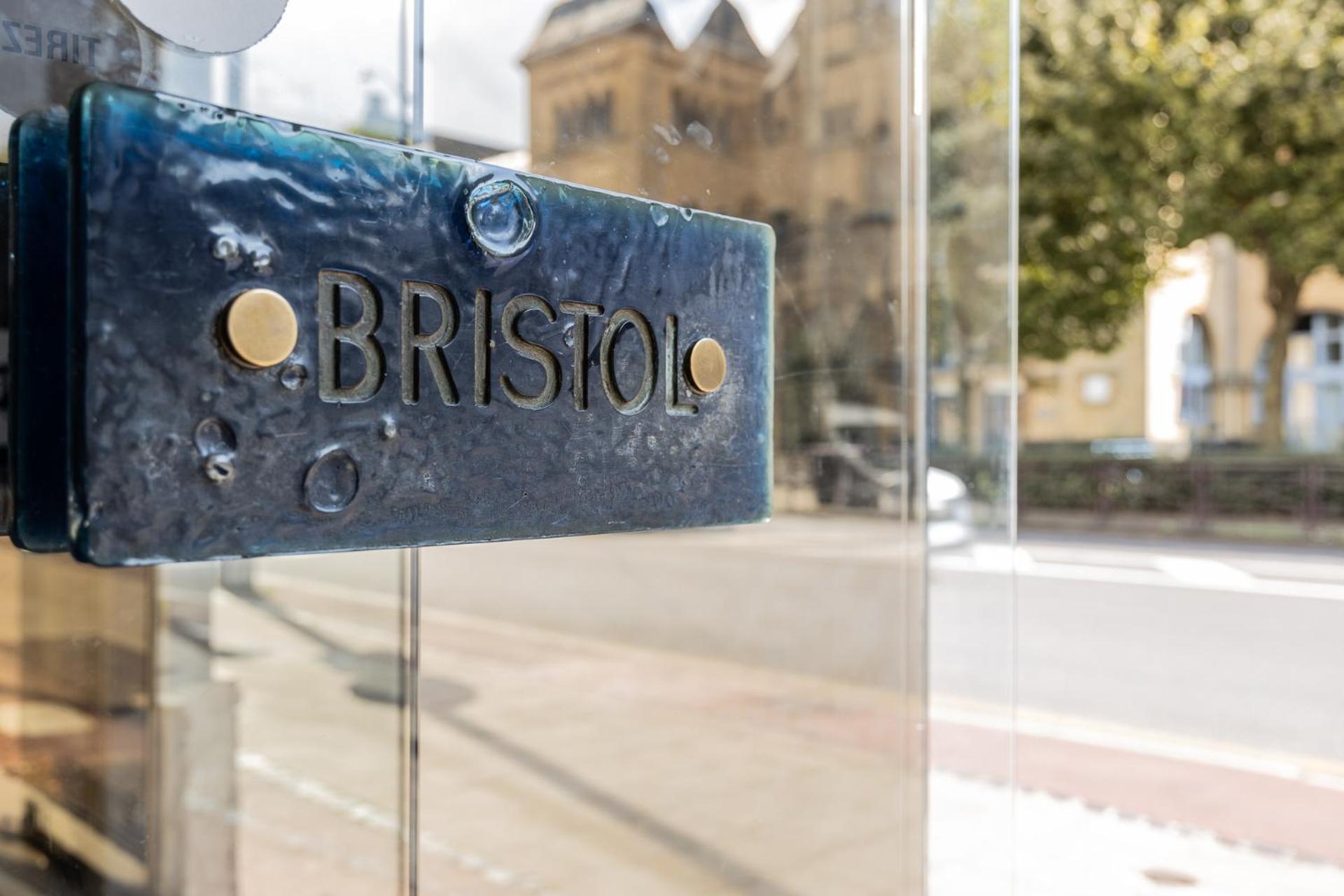 Hotel Bristol Metz Centre Gare Exterior photo